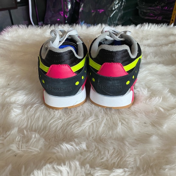 Reebok - ATI 90's - Grey Black Pink - Mens 9.5 - Picture 3 of 8